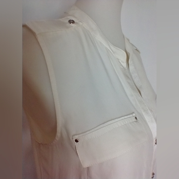 WHITE HOUSE BLACK MARKET WHITE SILK BLOUSE - Picture 8 of 8
